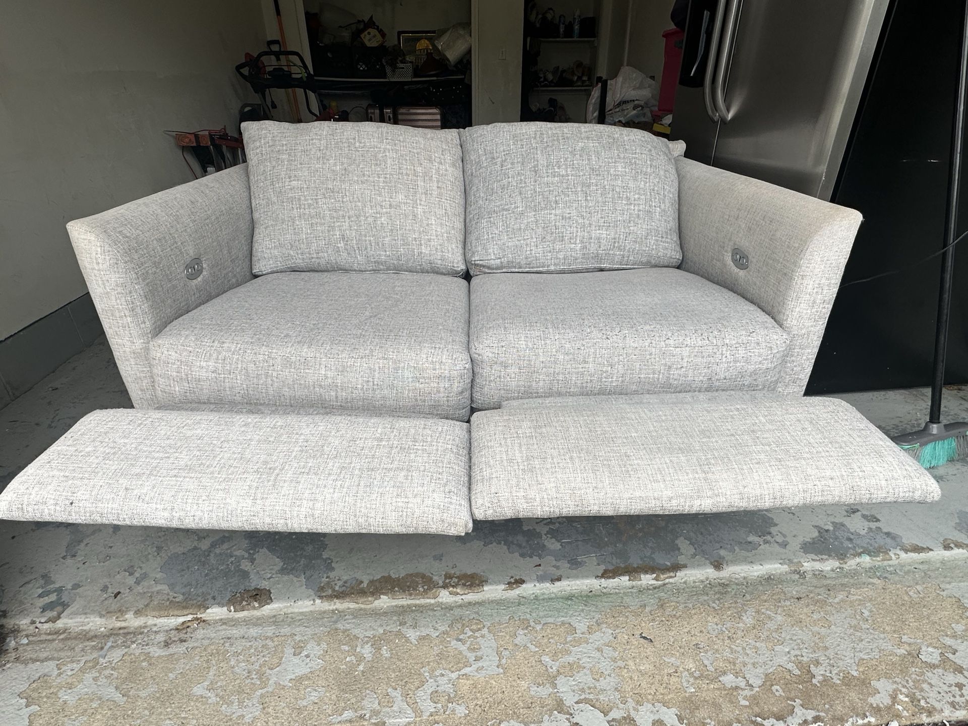 FREE DELIVERY (Recliner Electric Sectional)