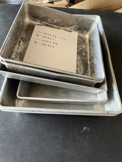 5 Aluminum & 1 Tin Baking Pans