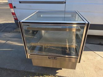 Display, Dry Pastry Case - three shelf