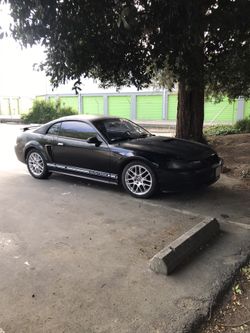 2001 ford mustang