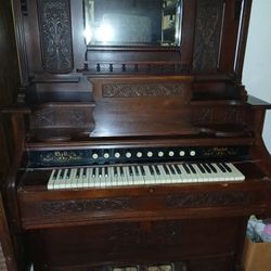 AS IS NOT WORKING PIANO FOR $65