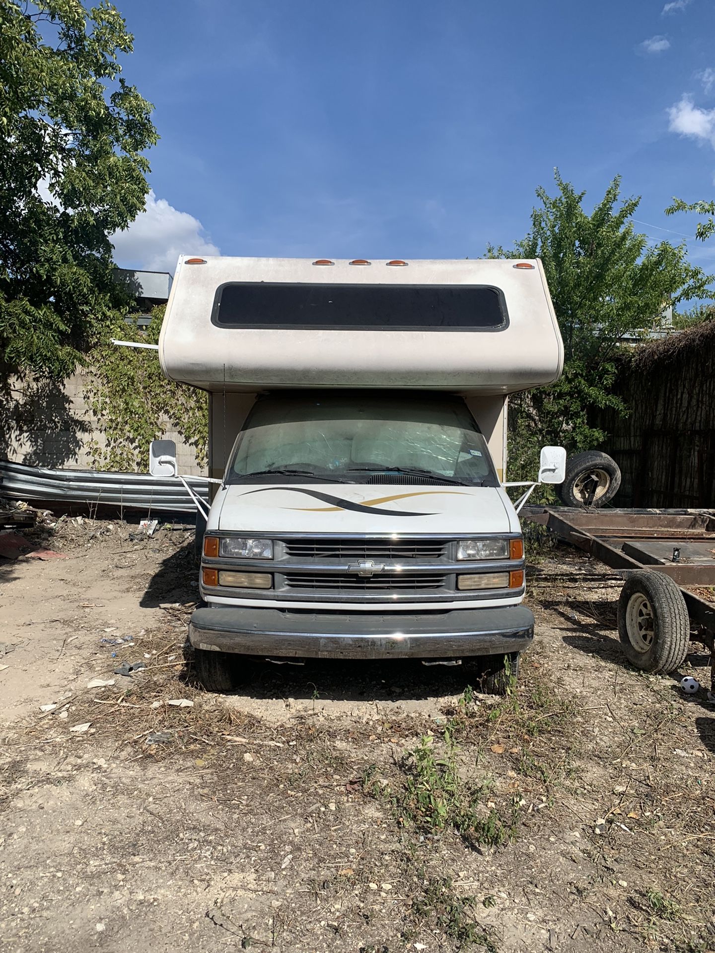 2000 Chevy RV Needs Work
