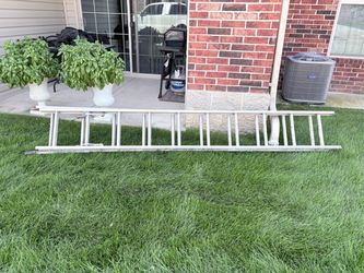 10 FT. Aluminum Ladder