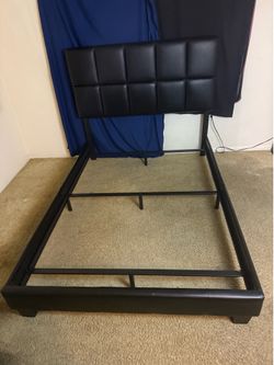 Full Bed frame/headboard