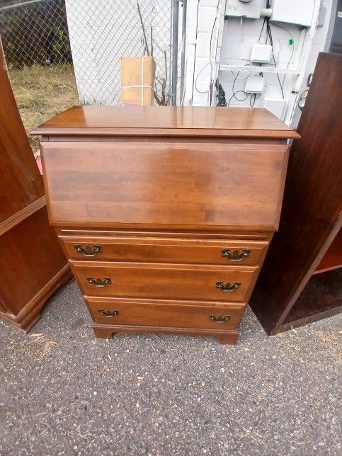 Nice Dresser Desk