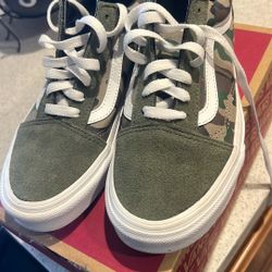 Vans 4.5