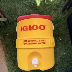 Igloo 2 gallon