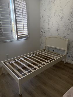 Pottery barn kids bed