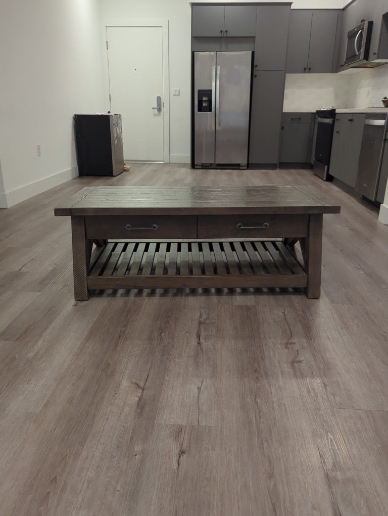 Table/Coffee Table