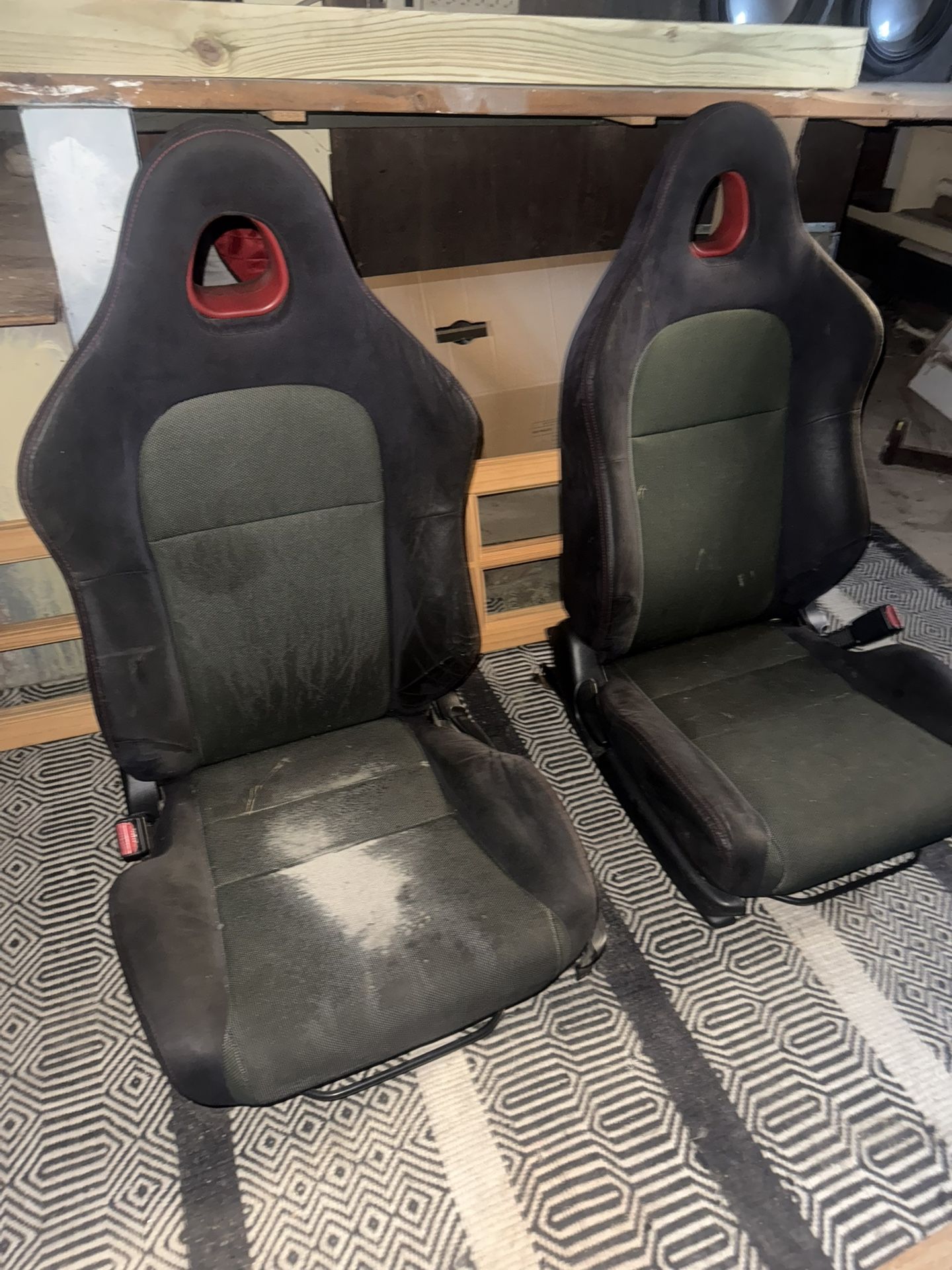 Ep3 Seats With Rails