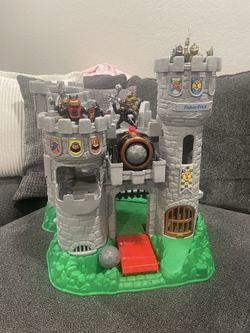 Vintage 1994 Fisher Price Great Adventures Castle
