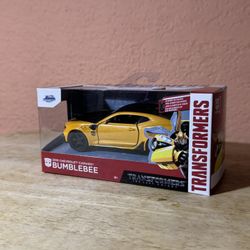 Transformer Bumblebee 2016 Chevrolet  BUMBLEBEE - Jada Toys 