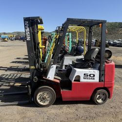Nissan 50 Forklift