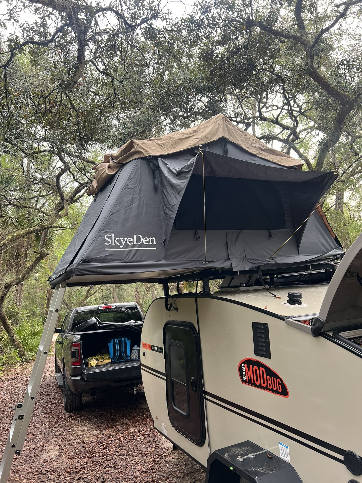 Skyden Rooftop Tent
