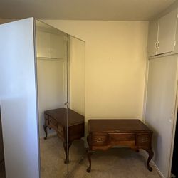 FREE Furniture/monitor