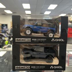 Axial SCX30 Ford Bronco 1/30 Scale 4X4 Crawler