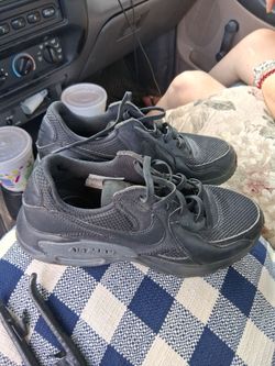 Black Nike Air max