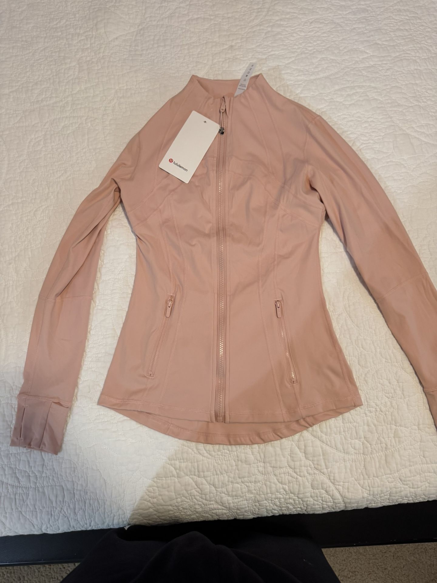 BRAND NEW PINK LULULEMON DEFINE JACKET SIZE 4