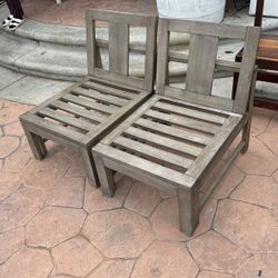 Wooden Chairs 2x Sillas De Madera $40 