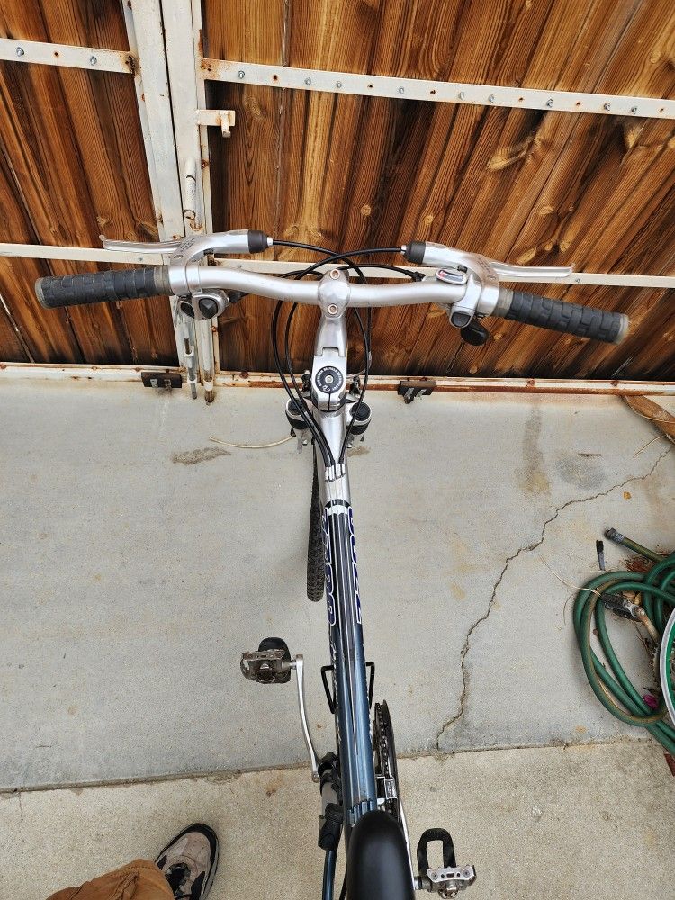 Trek Multi Track 7700