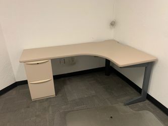 Corner Desk for Sale – Space-Saving Office Desk