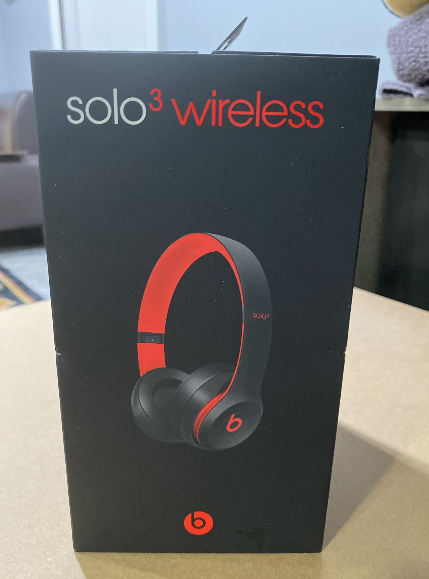 Beats Solo 3 Wireless Headphones 40 Hours Play Time Great Conditions 