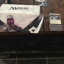Magic The Gathering Core Set Deck Builder Box With Cards