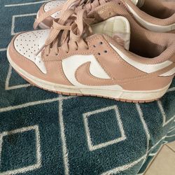 Girls Nike Size 6, Good Condition $25