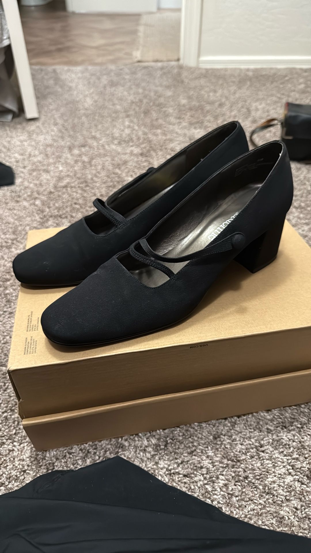 Size 9 Stuart Madeline Heel