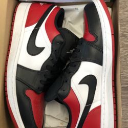Air Jordan 1 Low Retro “Bred Toe”