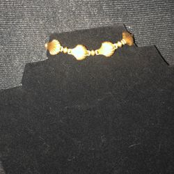Vintage Avon Gold Plated Shell Bracelet 