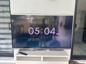 Sharp Aquos 70 inches