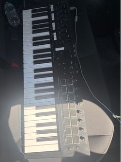 M-Audio Oxygen Pro 61 MIDI Controller - 61 Key