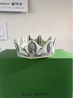 Money crown