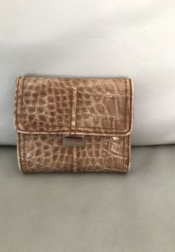 wallet/ Liz Claiborne / hold 7 cr. Cards / extra pockets/hold change.