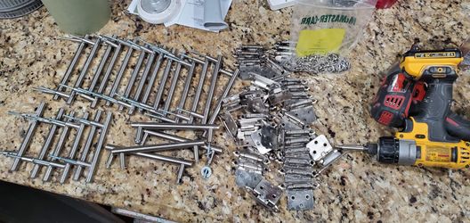 Cabnet handels and hinges