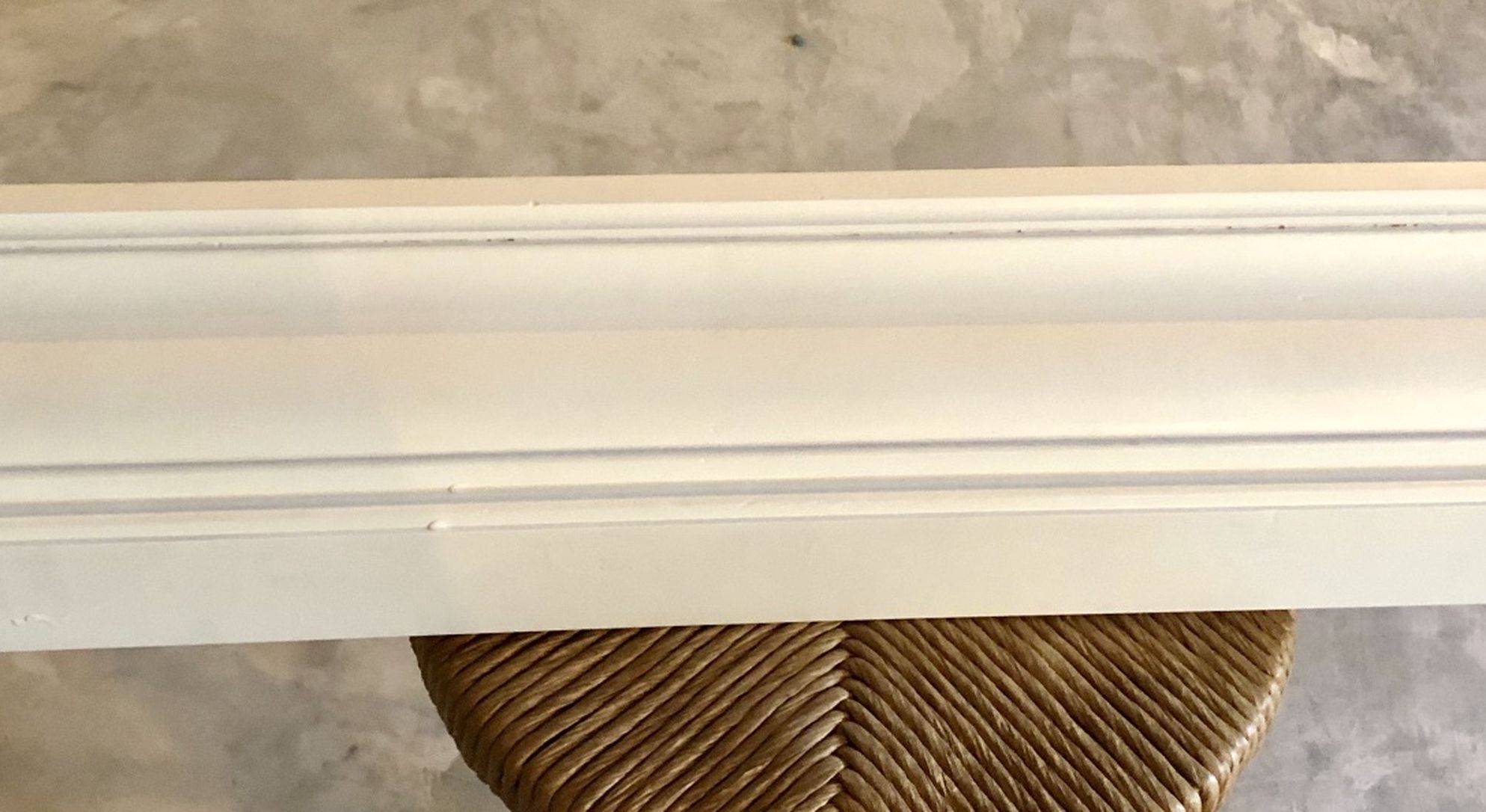 White Crown Molding floating shelf *2 available New condition