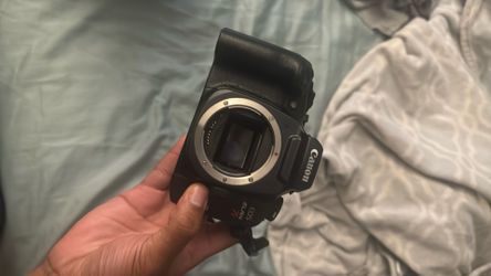EOS Elan 7E Camera ( READ DESCRIPTION )