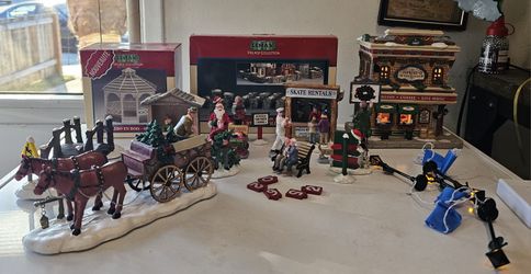 Lemax Christmas Lot 20pc