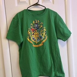 Harry Potter Hogwarts Crest Green T-Shirt (NWOT)