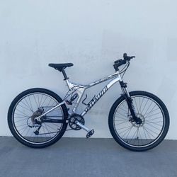 SPECIALIZED MOUNTAIN BIKE FULL SUSPENSION 