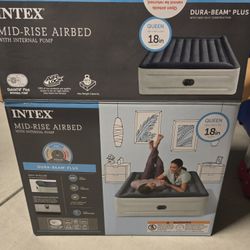 2 Intex Dura-Beam Plus Mid-Rise Queen 18" Airbed with Built-In Pump