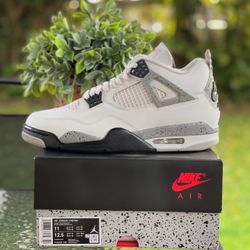 Jordan 4 White Cement Size 11 NEW