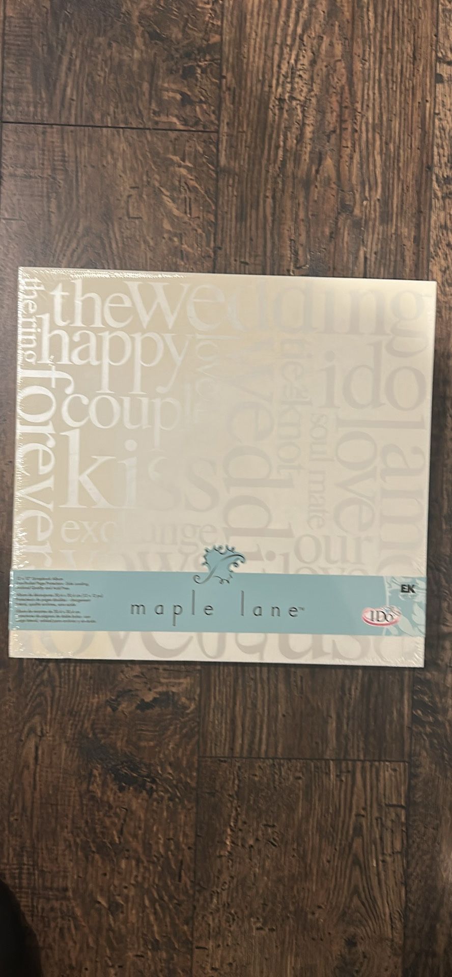 Maple Lane Scrapbook Album 12x12”