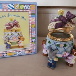 Porcelain  Decorative Easter  Box