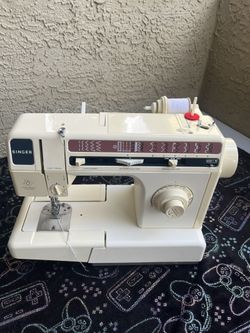 Vintage Singer Sewing Machine 