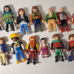 Playmobil Toy Figures 17 Total 