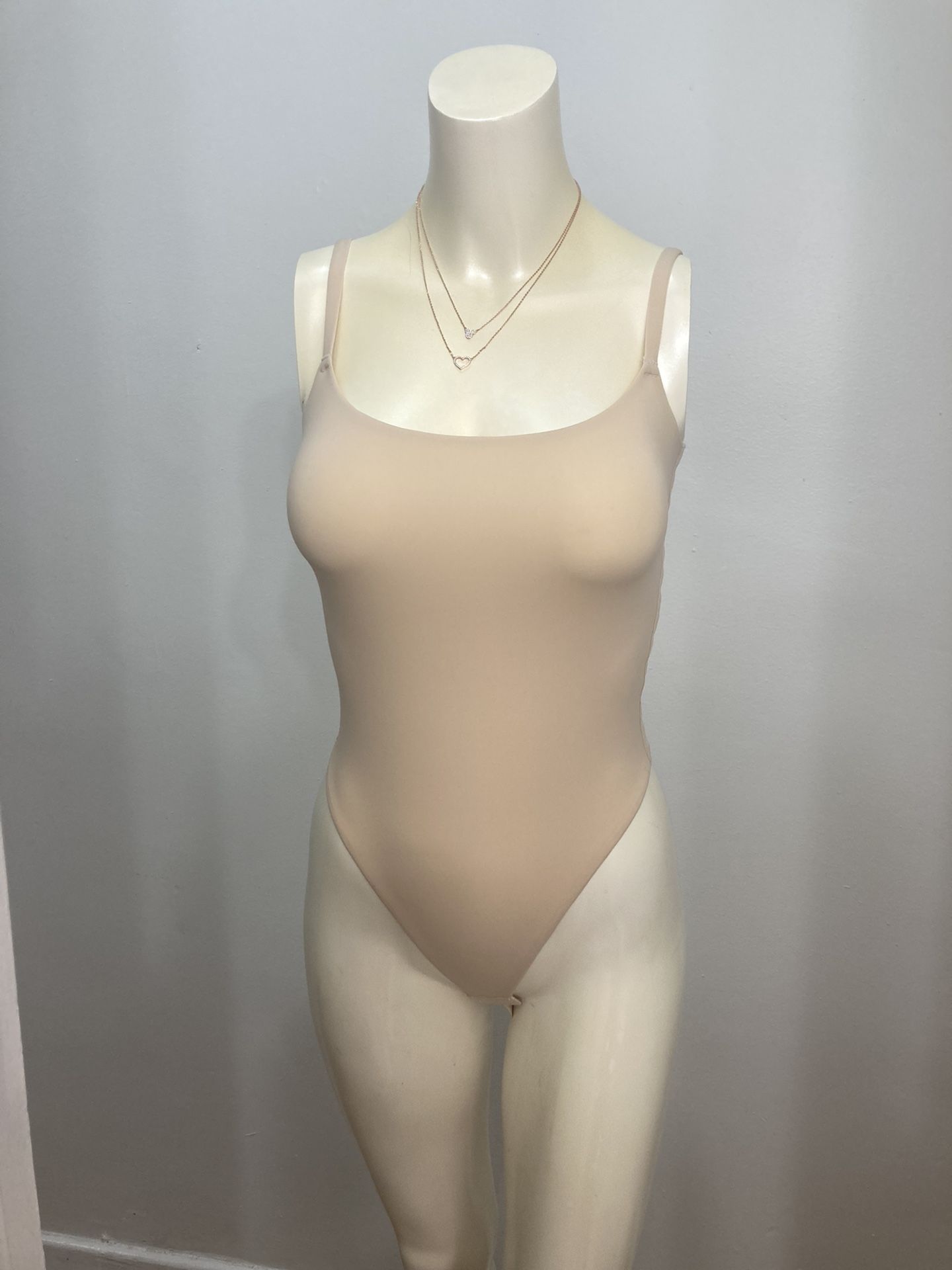 SKIMS Size Large Sand Fits Everybody Adaptive Bodysuit Top Side Hooks NWT