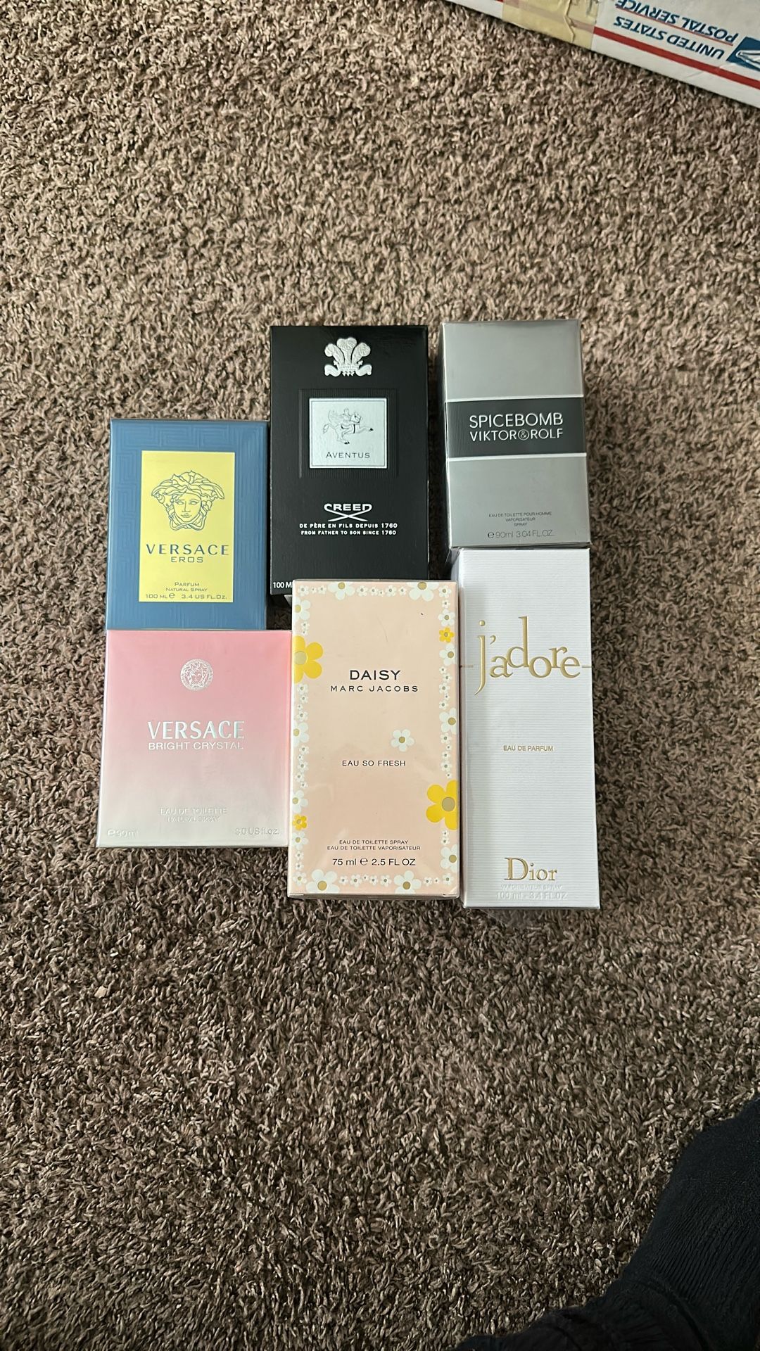 Colognes/perfumes