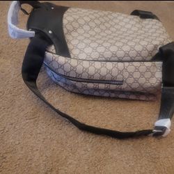 Gucci Bag Or Different Bag Read Description Before Buying Item $ 2 0 0